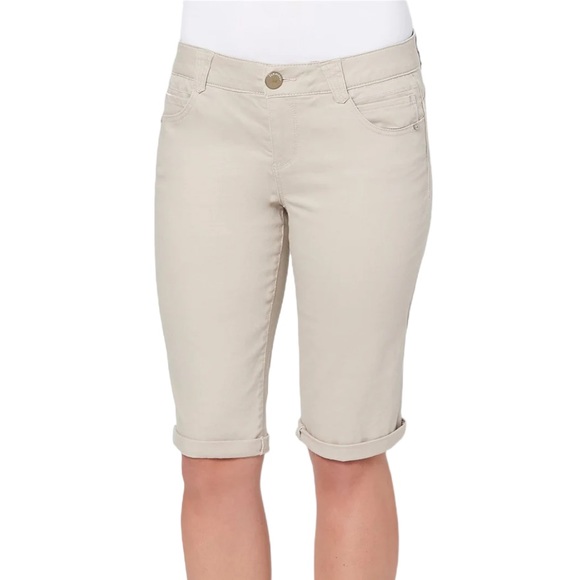 Democracy Flax Ab Solutions Bermuda Shorts - Picture 1 of 10